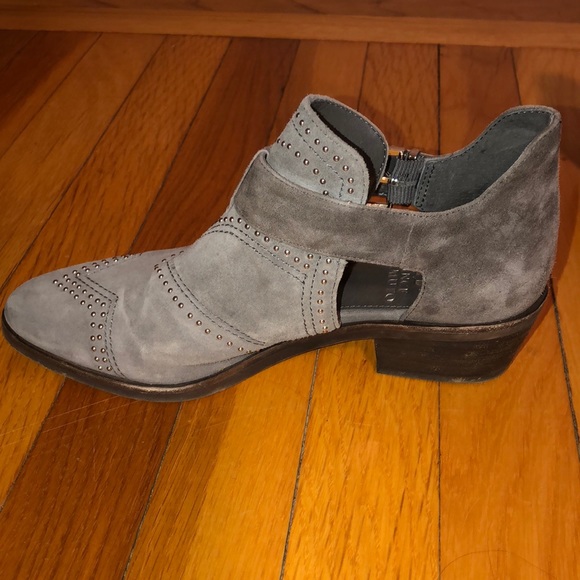 Vince Camuto short ankle booties - Picture 4 of 8